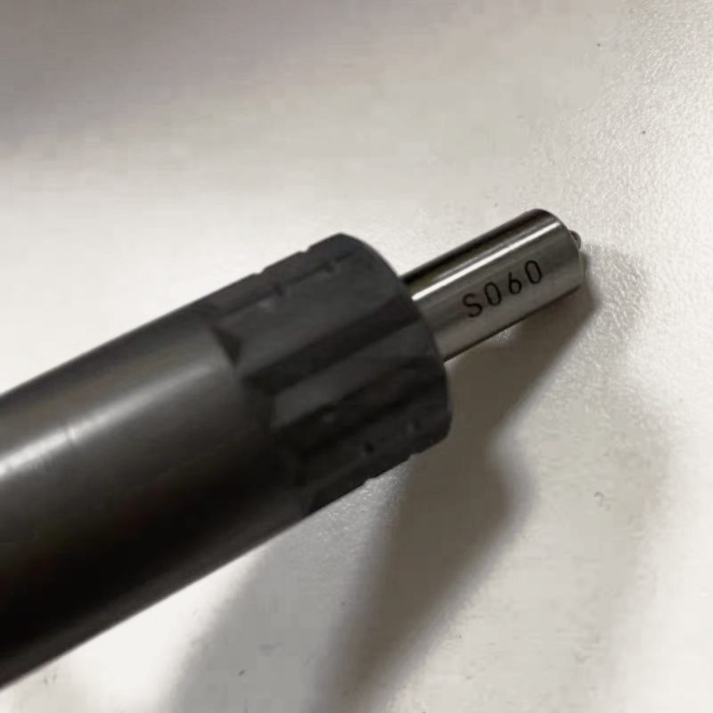 095000-8793 common rail fuel injector (OEM 8-98140249-3) — view 2