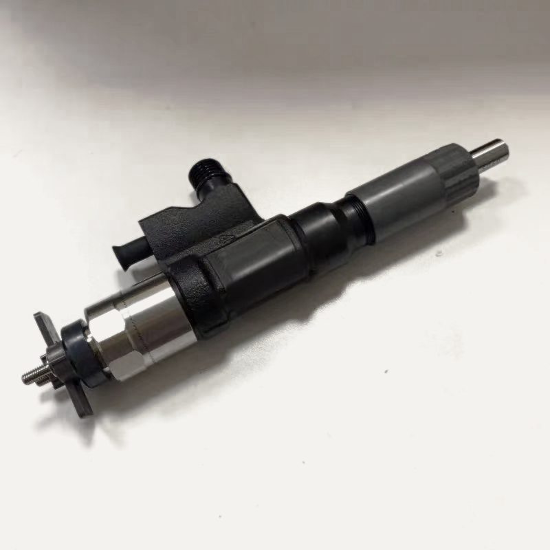 295050-1151 common rail fuel injector (OEM 8-98197185-1) — view 4